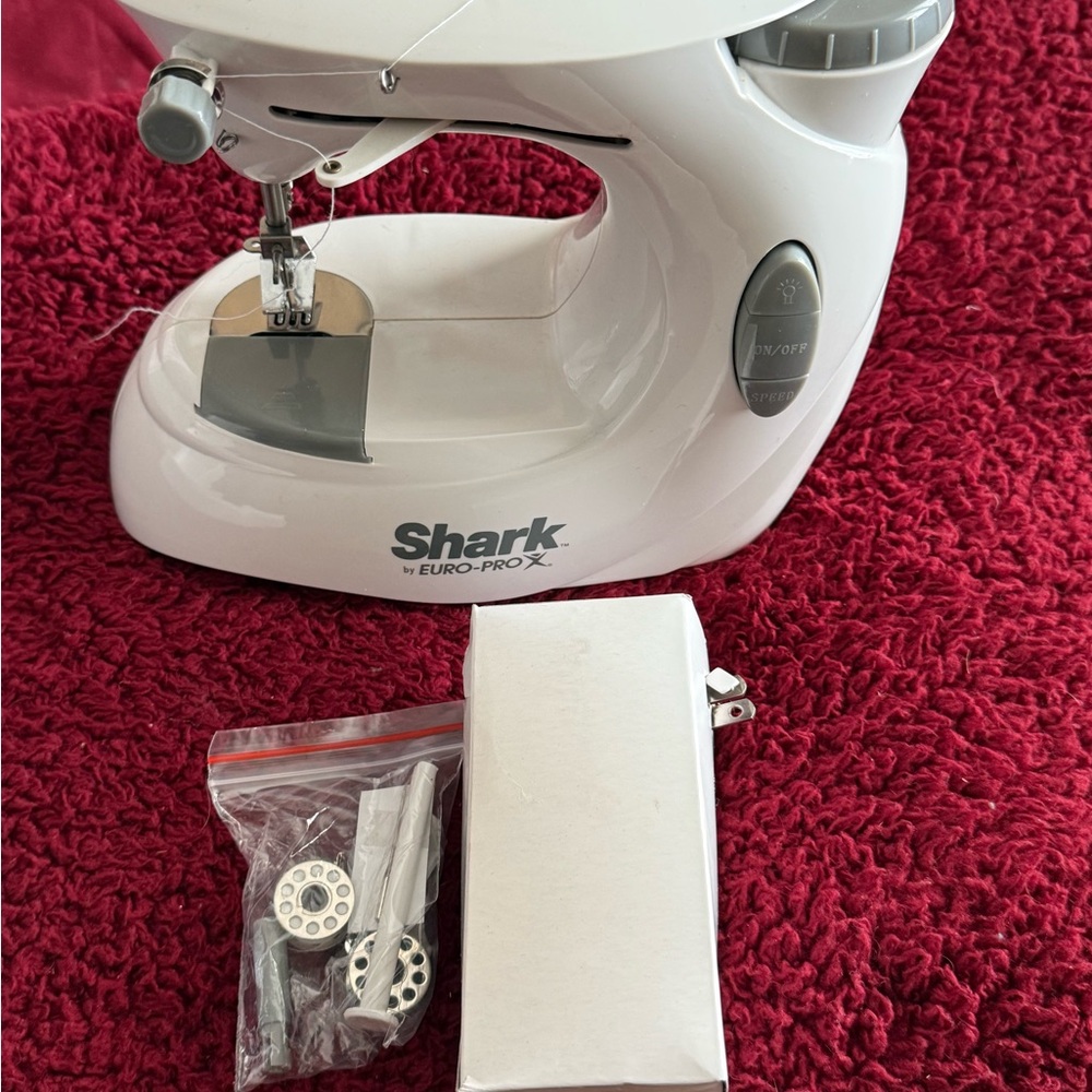 Shark Euro-Pro X Compact Sewing Machine - Picture 4 of 5